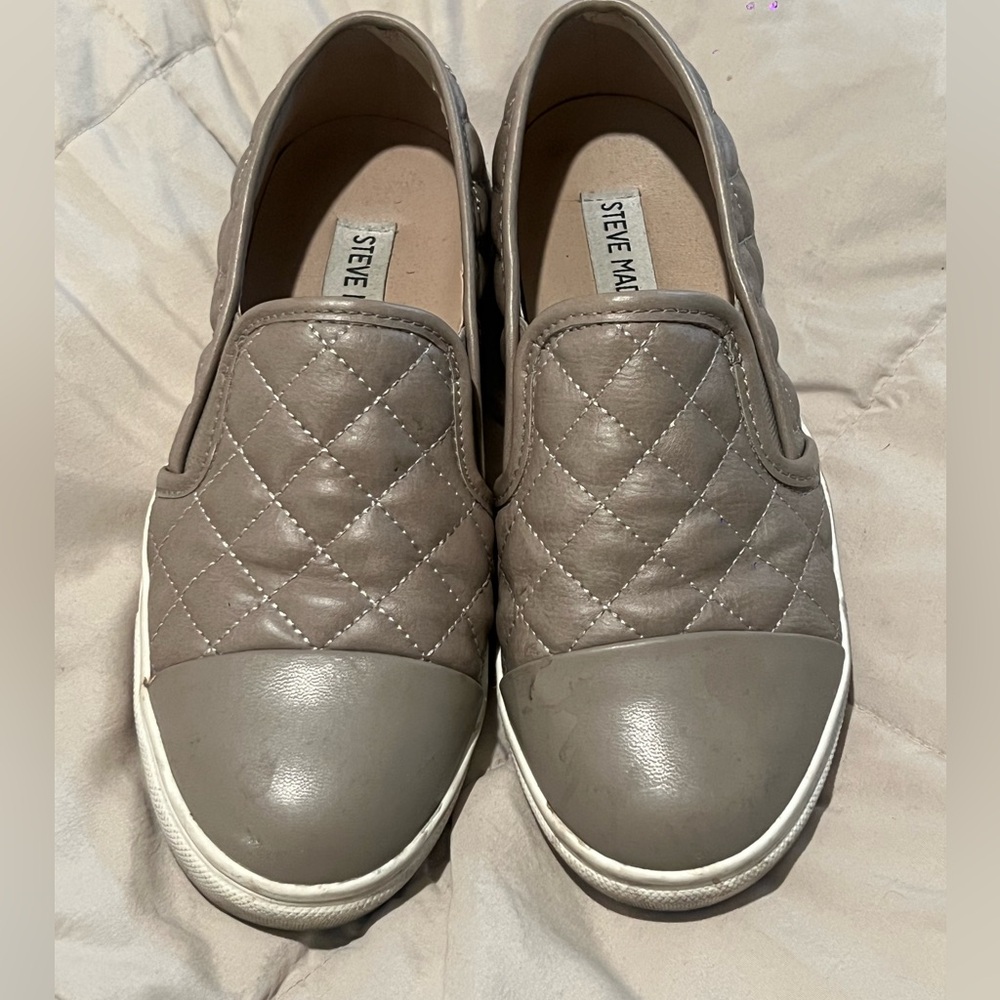 Steve Madden Gray Beige Quilted Canvas Slip On
